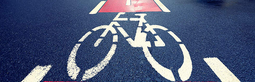 Unfall eines Radfahrers ohne Berührung: Haftung des Pkw-Fahrers möglich